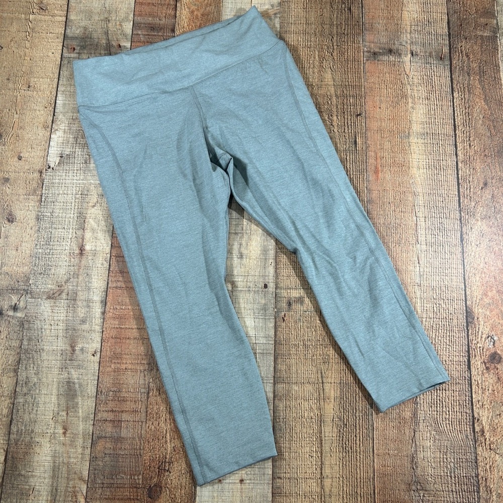 Nike Dri Fit Crop Leggings Gray Running Yoga Mesh Pocket NWT Large Capri Pants